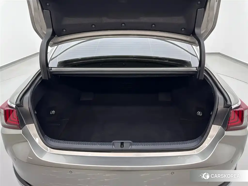 Lexus ES id 4583668 из Китая 16