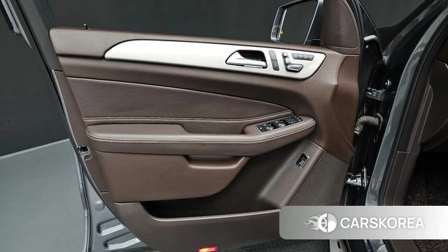 Mercedes-Benz GLE - Class W166 id 4384801 из Кореи 16