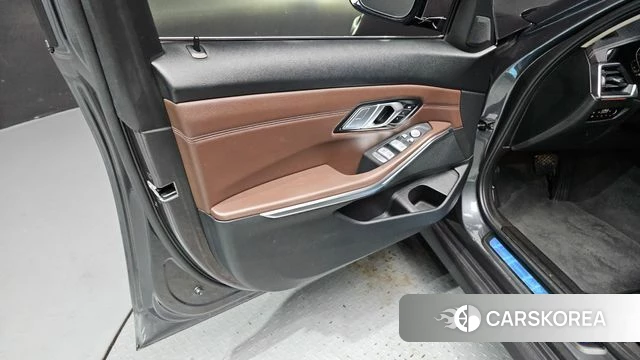 BMW 3 Series (G20) id 4355779 из Кореи 16