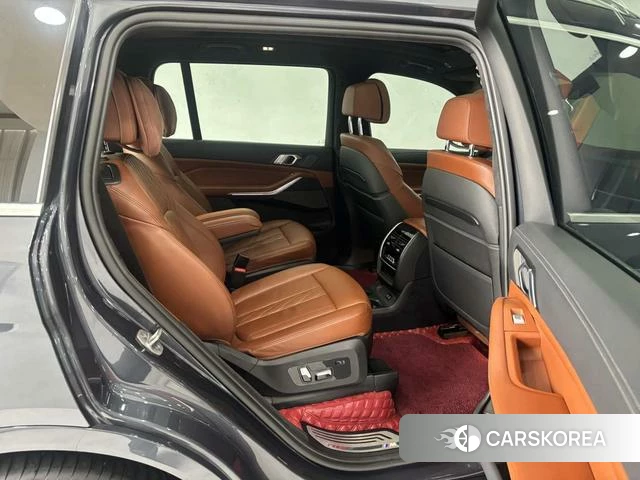 BMW X7 id 4274619 из Китая 16