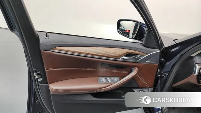 BMW 5 Series (G30) id 4324794 из Кореи 16
