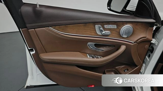Mercedes-Benz E-Class W213 id 4794153 из Кореи 16