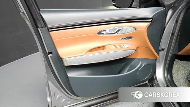 Genesis GV70 id 4572950 из Кореи 16