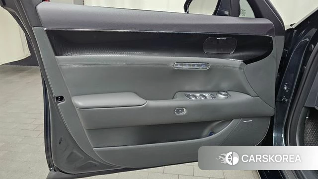 Genesis G90 (RS4) id 4879901 из Кореи 16