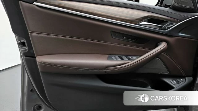 BMW 5 Series (G30) id 4202099 из Кореи 16