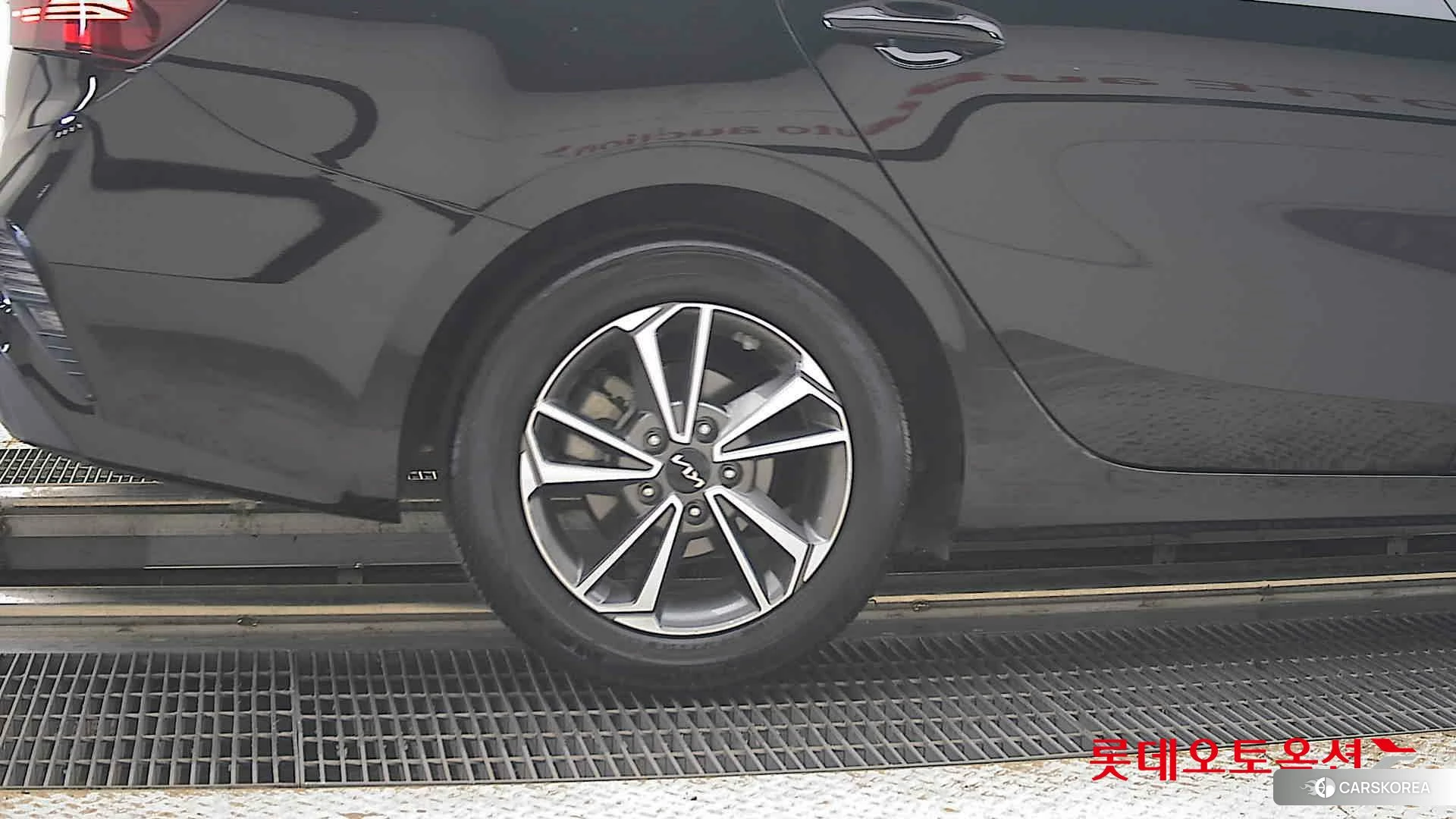 Kia K3 id 4902410 из Кореи 16