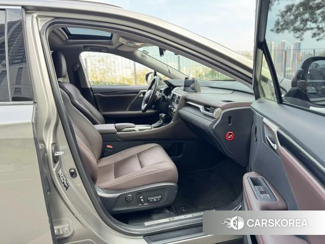 Lexus RX id 4274384 из Китая 16