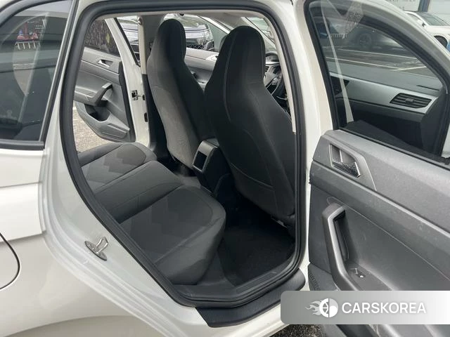 Volkswagen Polo id 4258505 из Китая 16