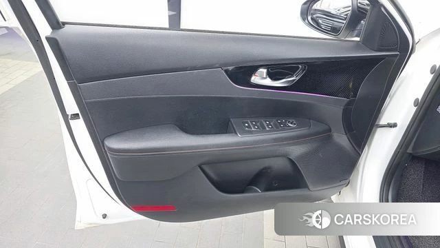 Kia Come New K3 id 4717861 из Кореи 16