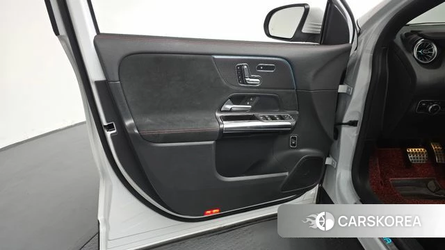 Mercedes-Benz EQA H243 id 4249847 из Кореи 16