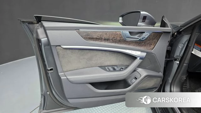 Audi A7 (4K) id 4383446 из Кореи 16