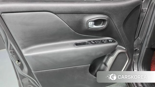 Jeep Renegade id 4232417 из Кореи 16