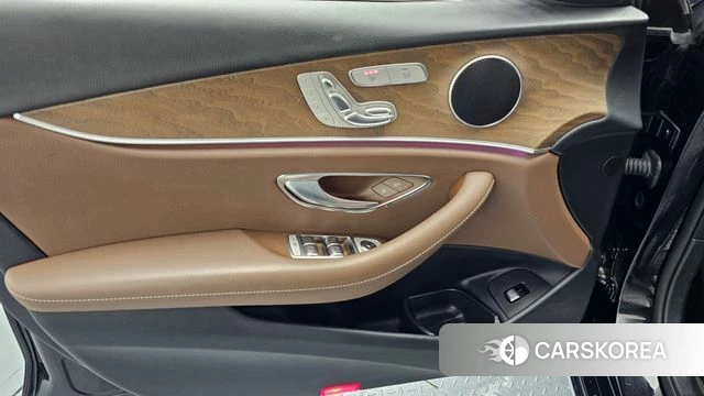 Mercedes-Benz E-Class W213 id 4865660 из Кореи 16