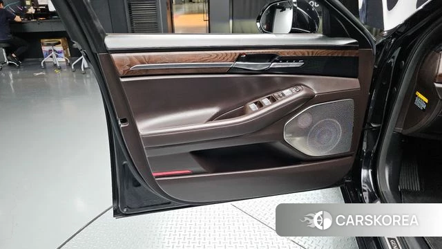 Genesis G90 id 4703001 из Кореи 16