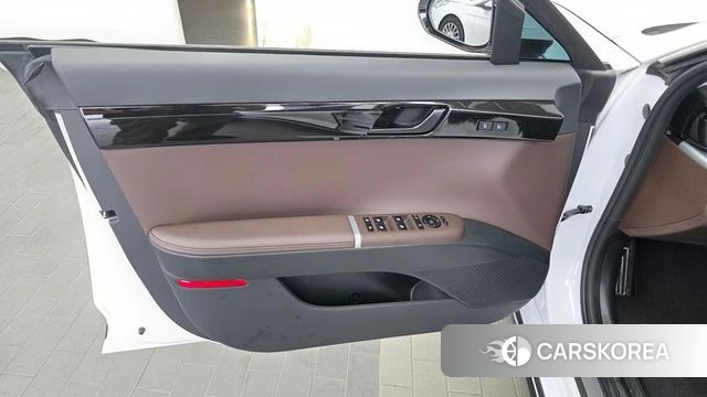 Hyundai Grandeur (GN7) id 4590606 из Кореи 16