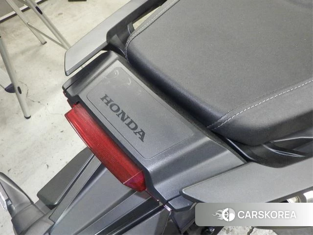 Honda X-ADV 750 id 3949707 из Японии 16