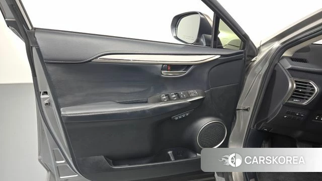 Lexus NX300h id 4448320 из Кореи 16