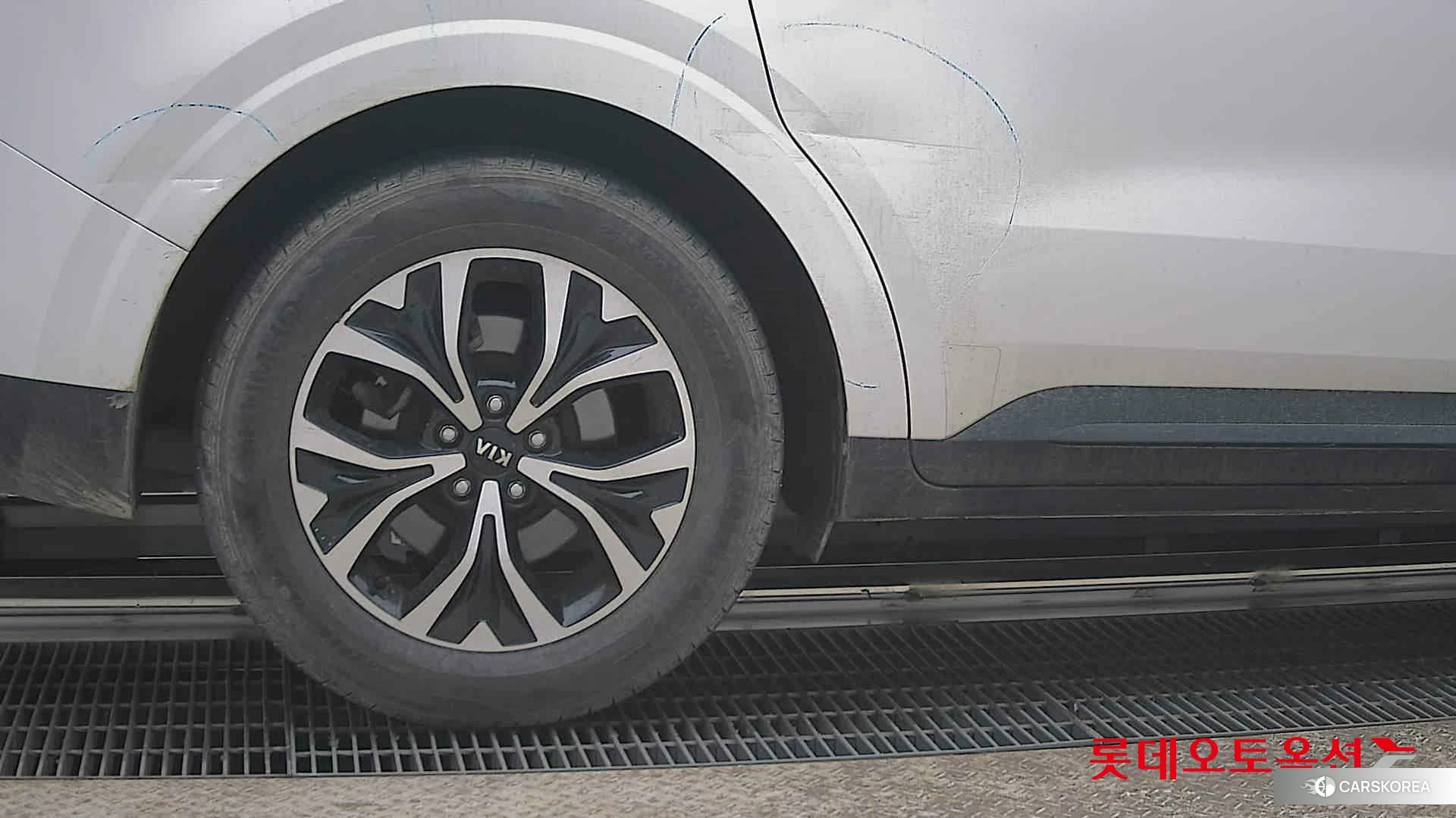 Kia Carnival id 3875729 из Кореи 16