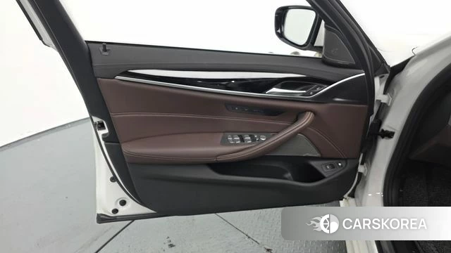 BMW 5 Series (G30) id 4711848 из Кореи 16