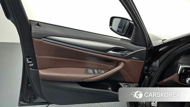 BMW 5 Series (G30) id 4422225 из Кореи 16