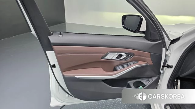 BMW 3 Series (G20) id 4550027 из Кореи 16