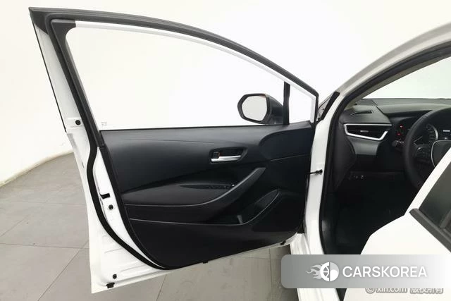 Toyota Corolla id 4210643 из Китая 16
