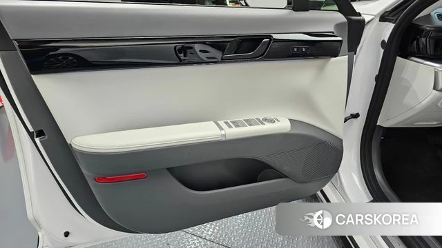 Hyundai Grandeur (GN7) id 4516466 из Кореи 16
