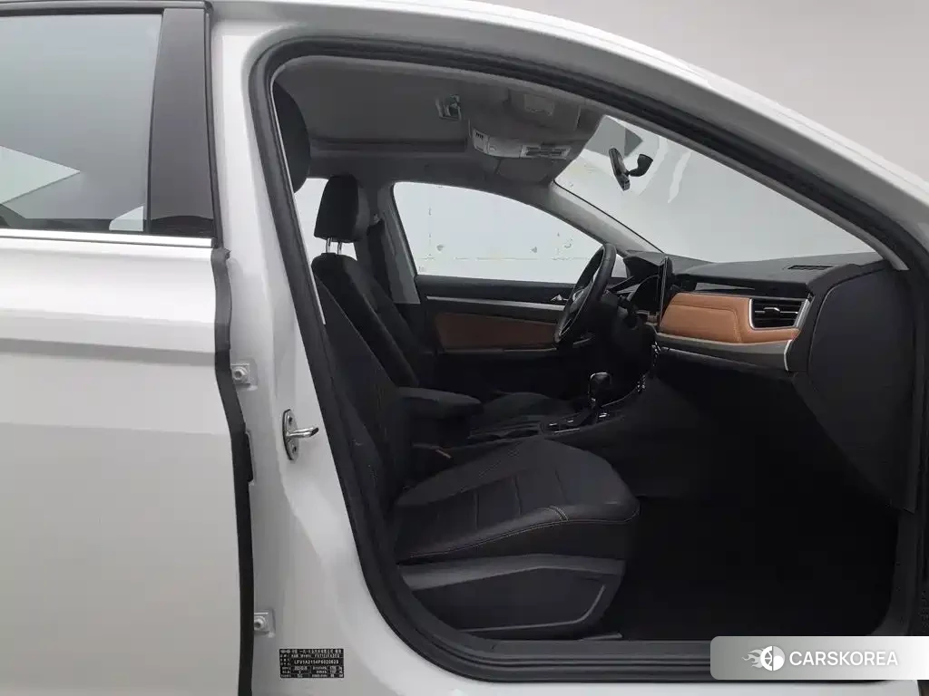 Volkswagen Bora id 4655187 из Китая 16