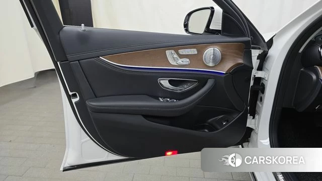 Mercedes-Benz E-Class W213 id 4737330 из Кореи 16