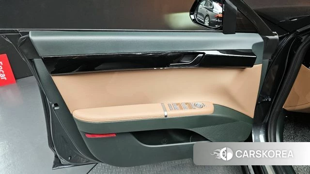 Hyundai Grandeur Hybrid (GN7) id 4222609 из Кореи 16