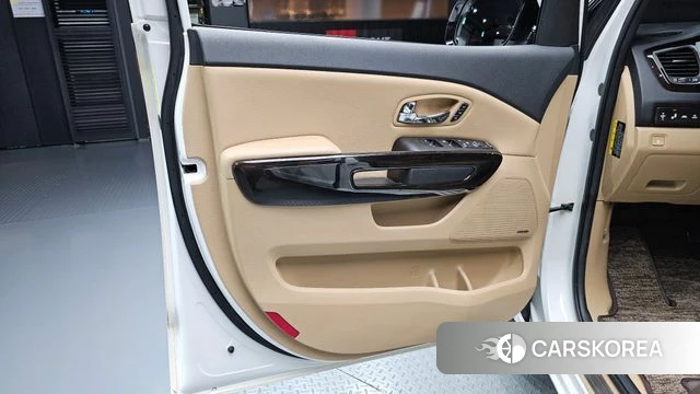 Kia The New Carnival id 4610512 из Кореи 16