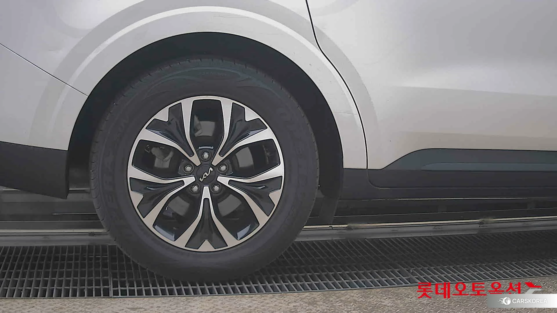 Kia Carnival id 3869448 из Кореи 16