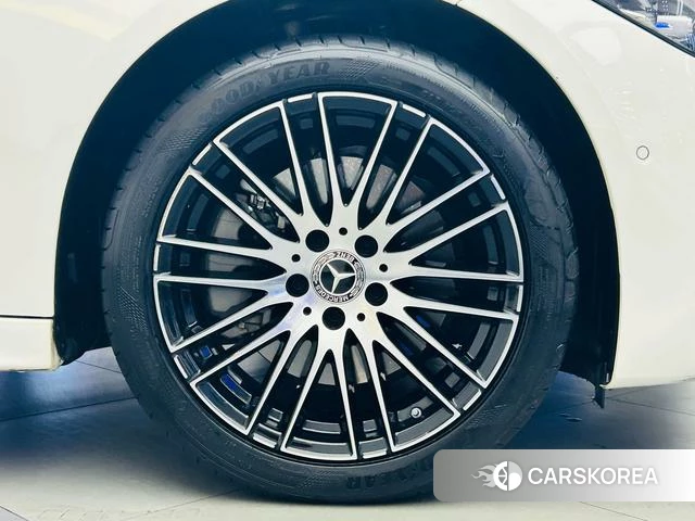 Mercedes-Benz Class C id 4297411 из Китая 16