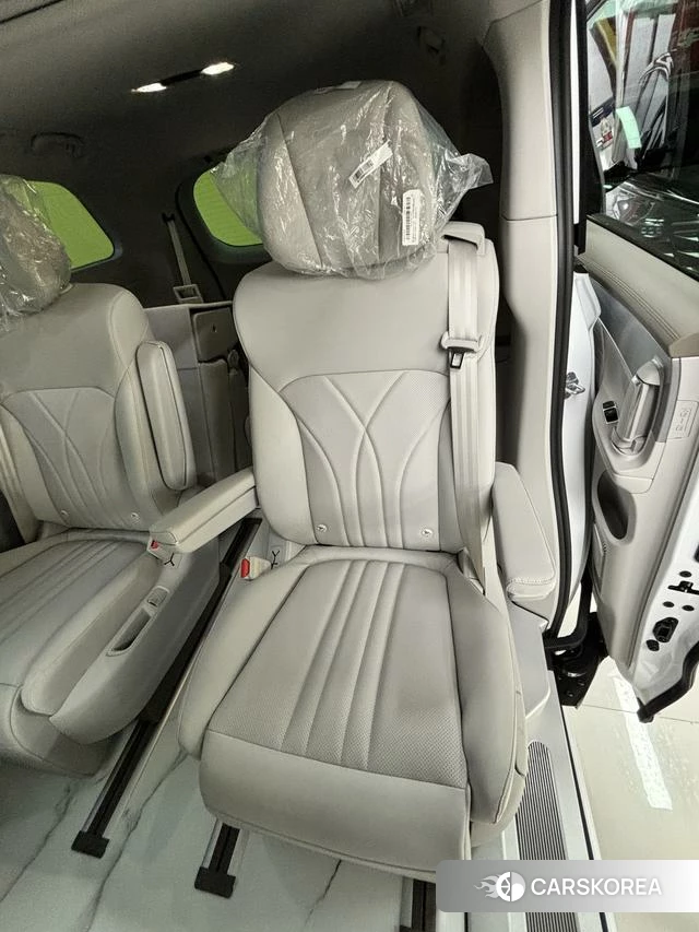 Roewe iMAX8 DMH id 4239465 из Китая 16