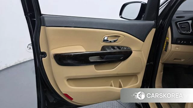 Kia The New Carnival id 4755175 из Кореи 16