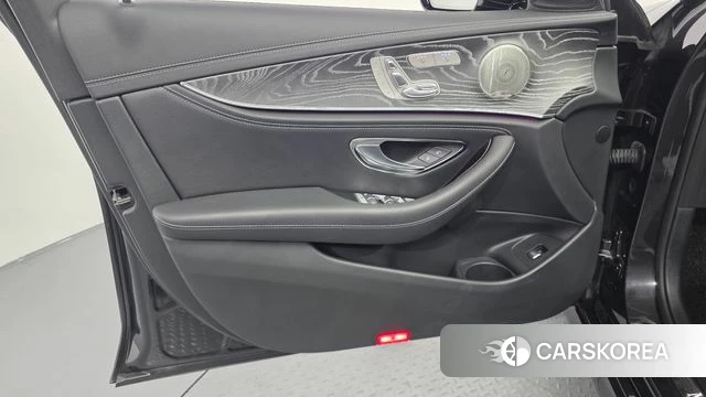 Mercedes-Benz E-Class W213 id 4481220 из Кореи 16