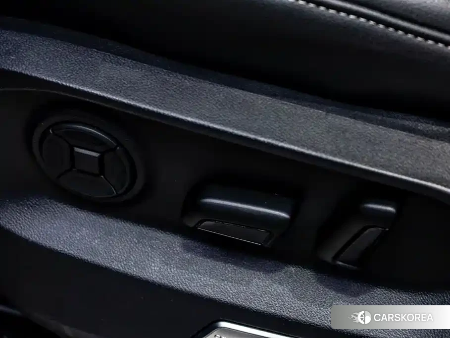 Volkswagen Touareg id 4570746 из Китая 16