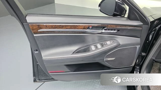 Genesis G90 id 4482410 из Кореи 16
