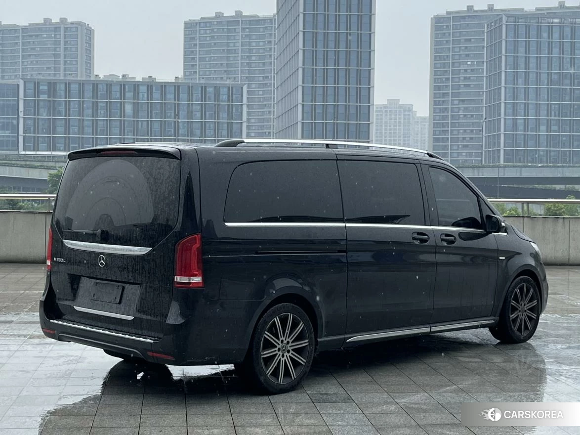 Mercedes-Benz V-class id 4473596 из Китая 16