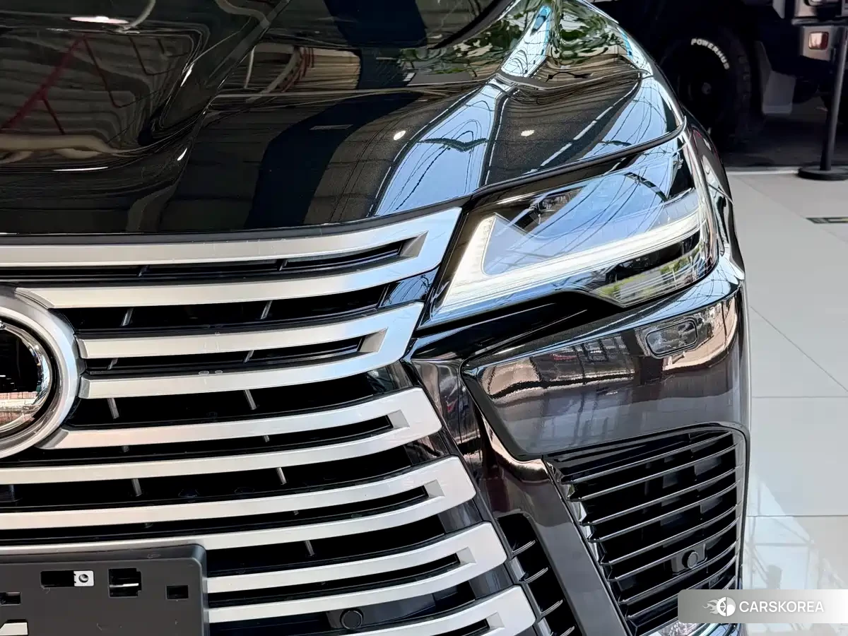 Lexus LX id 4685998 из Китая 16