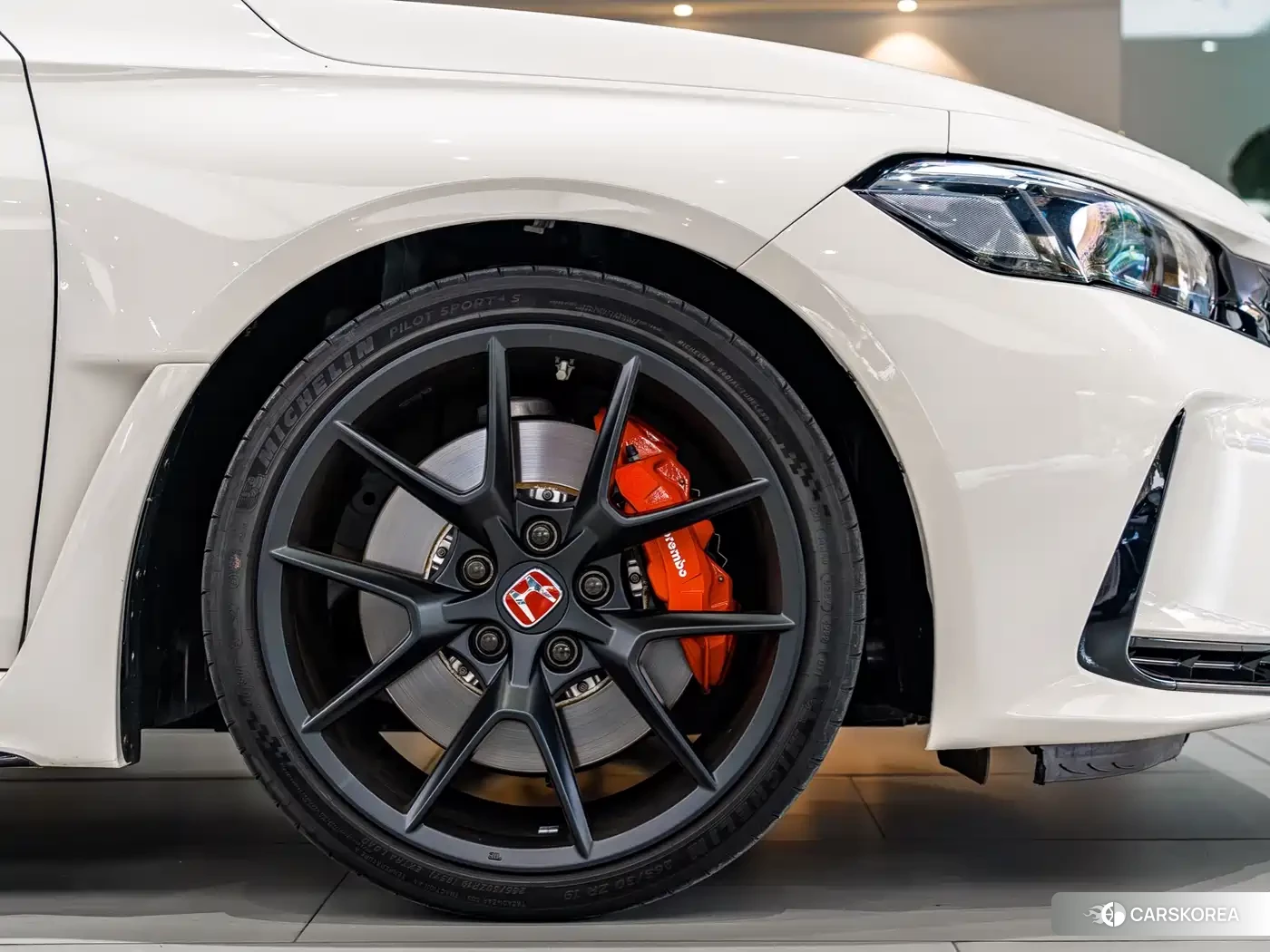 Honda Civic id 4686047 из Китая 16