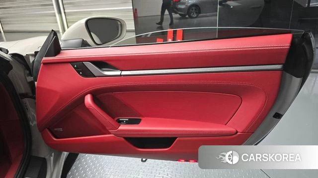 Porsche 911(992) id 4590628 из Кореи 16