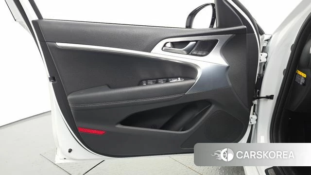 Genesis G70 id 4362547 из Кореи 16