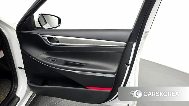 Hyundai The New Grandeur IG Hybrid id 4657198 из Кореи 16