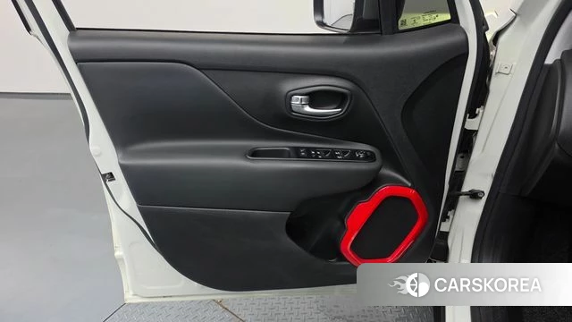 Jeep Renegade id 4683683 из Кореи 16