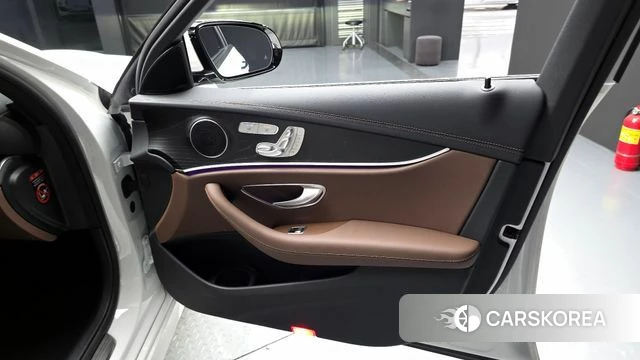 Mercedes-Benz E-Class W213 id 4395047 из Кореи 16