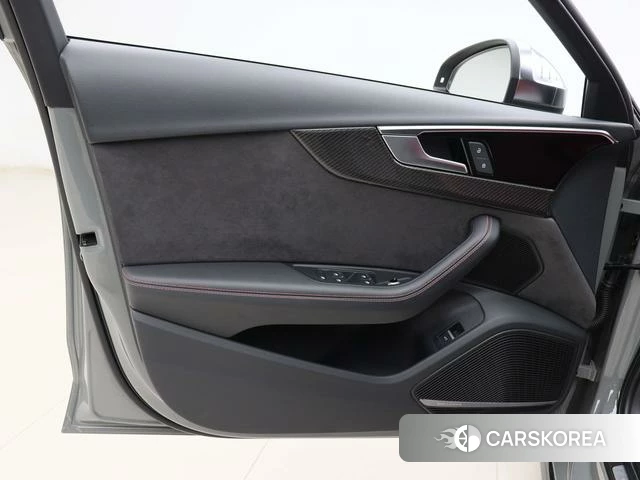 Audi S4 id 4366176 из Китая 16