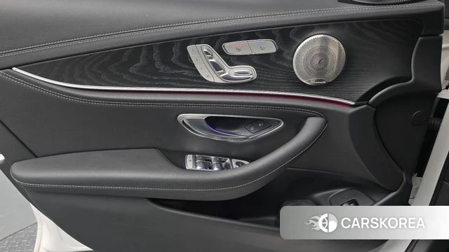 Mercedes-Benz E-Class W213 id 4618120 из Кореи 16