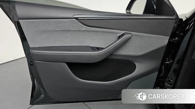 Tesla Model Y id 4778027 из Кореи 16