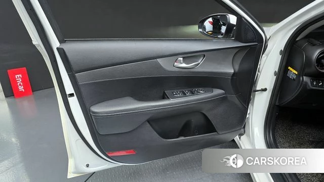Kia Come New K3 id 4251217 из Кореи 16